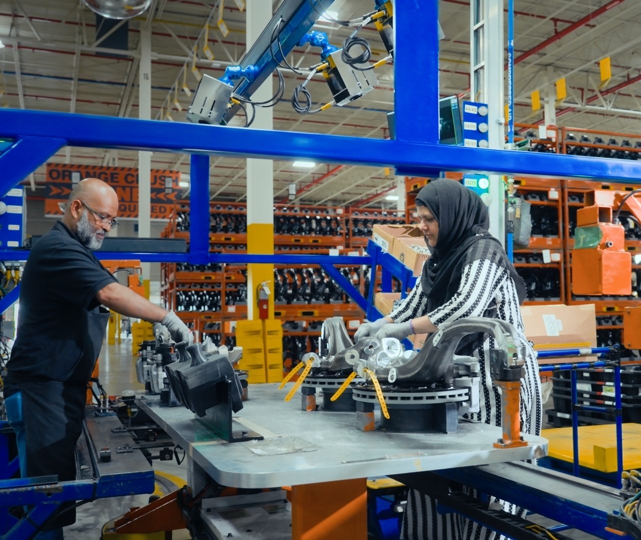 BrandAssets_Imagery_AssemblingSequencing_Squared_2025-07